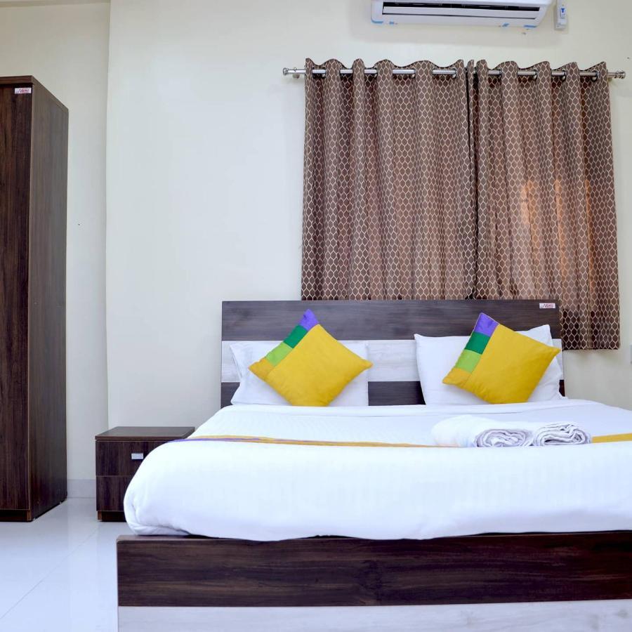 Hotel Bestow Inn Koregaon Park Pune -Near Osho Ashram Exteriör bild